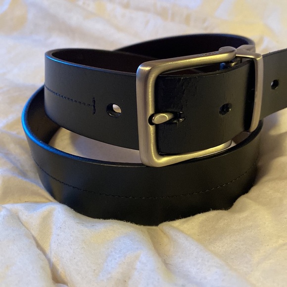 Fossil mens belt. 36”. Dark brown. Stitch detail. Gun metal gray buckle. - Picture 2 of 2